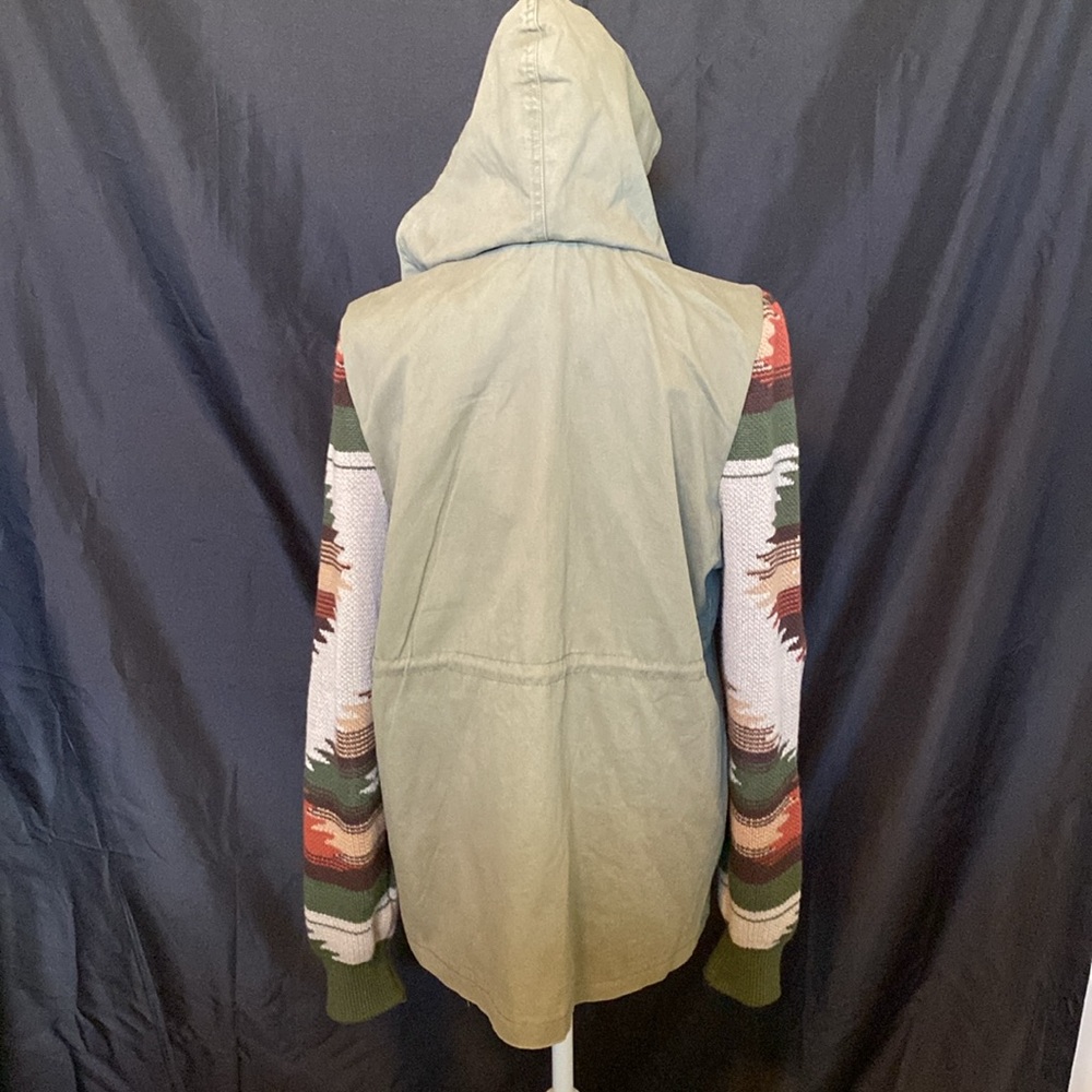 Thread + Supply jacket - Picture 6 of 10